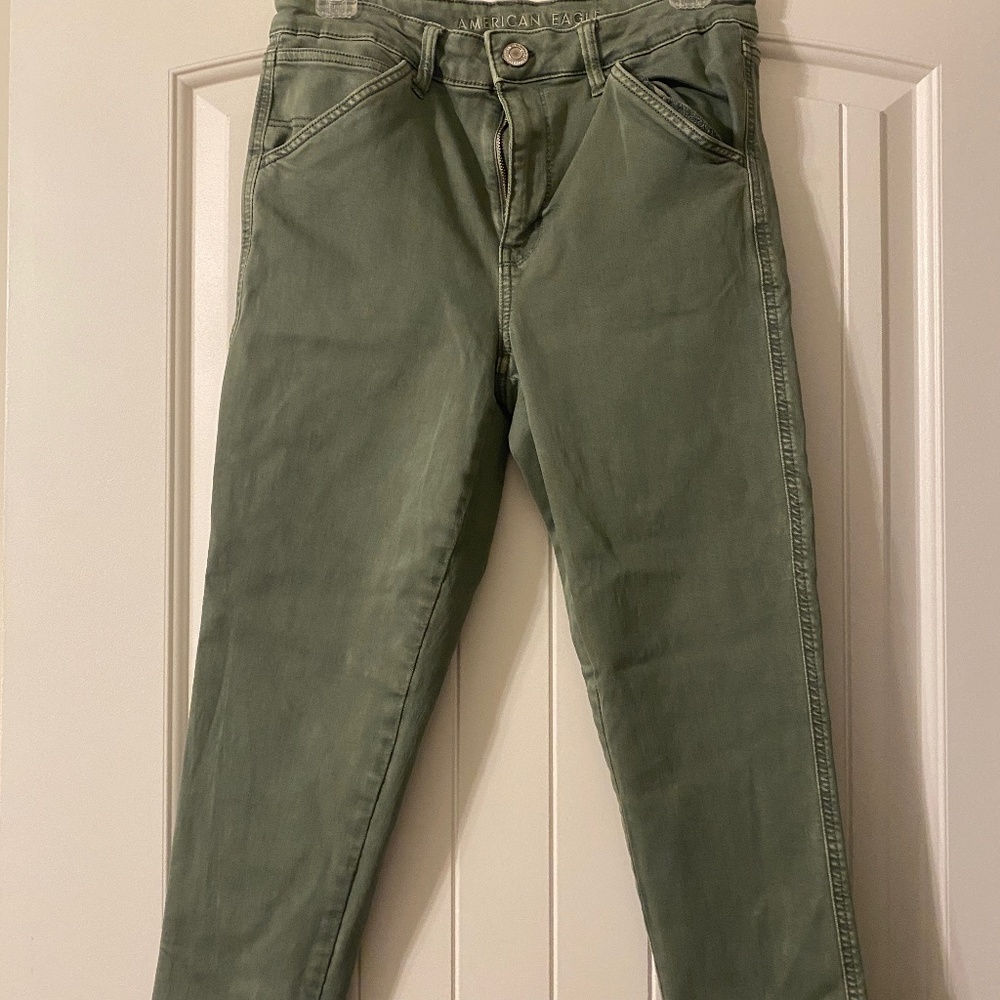 American Eagle Next Level Stretch, Olive Green, Size 12